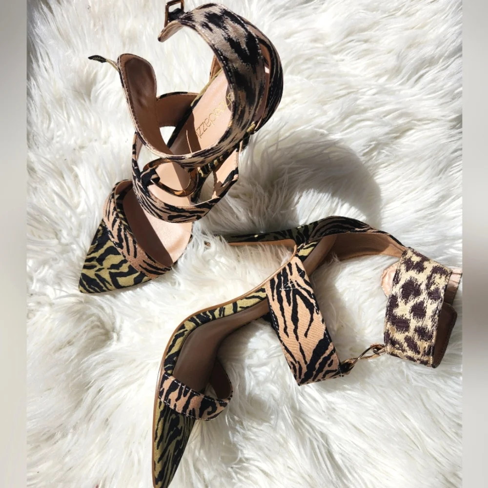 Roxxy LIMITED EDITION Animal Printed Size 7 Women's Stiletto Heels - Picture 2 of 9
